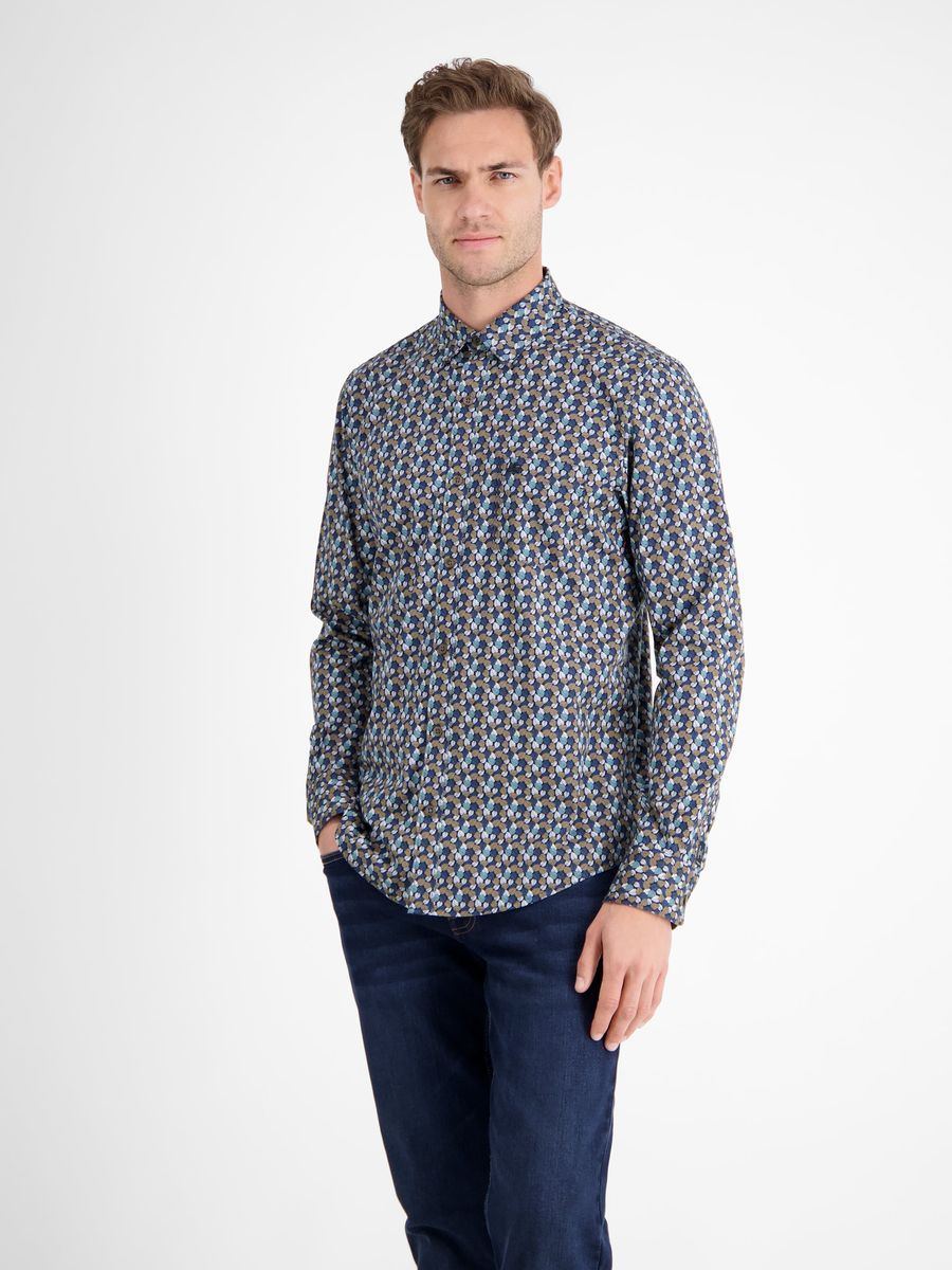 Modisch gemustertes Langarmhemd mit normaler Passform
