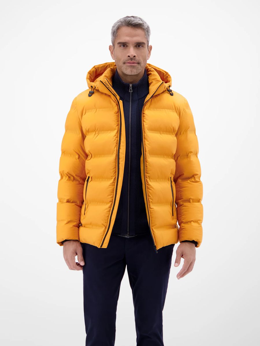 Moderne Steppjacke mit abnehmbarer Kapuze