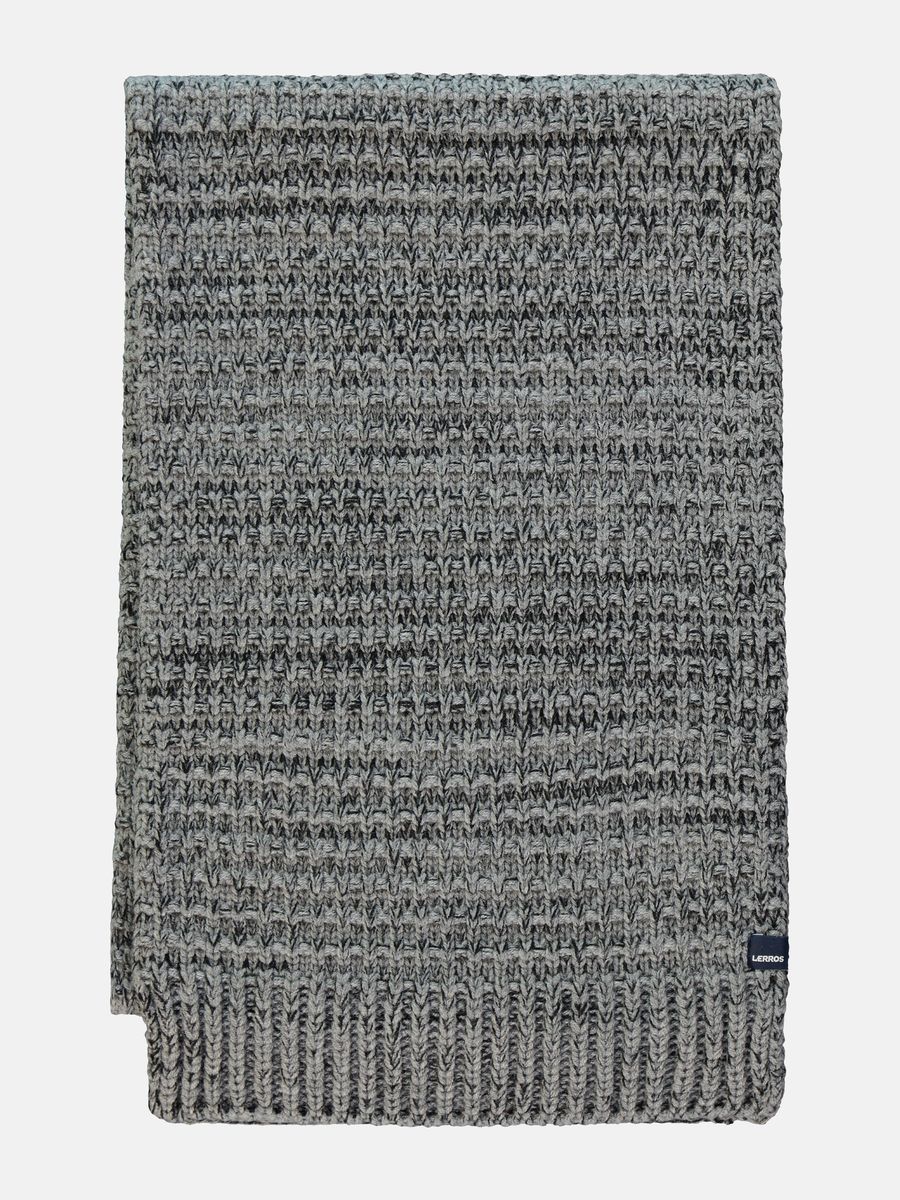 Klassischer Strick Winterschal