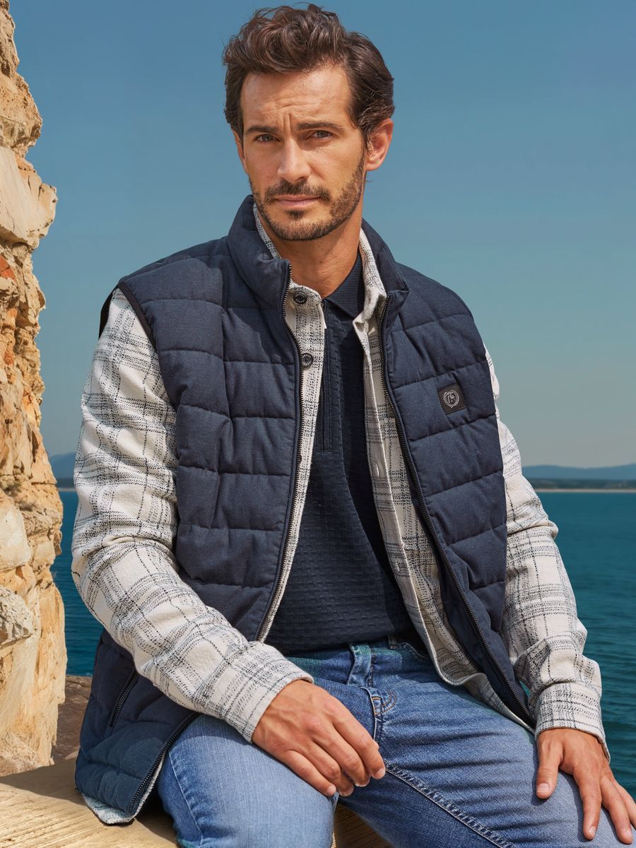 Gefütterte Steppweste aus Baumwolle und Leinen