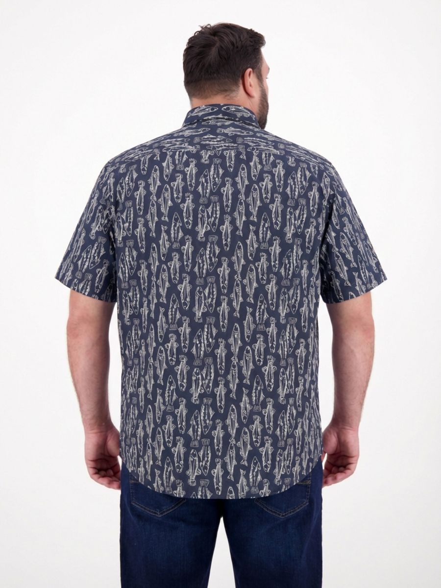 Marineblaues Kurzarmhemd mit Fischmuster