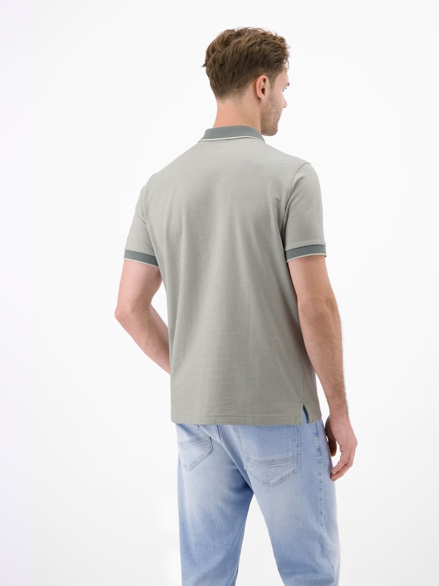 Modernes zweifarbiges Piqué-Poloshirt