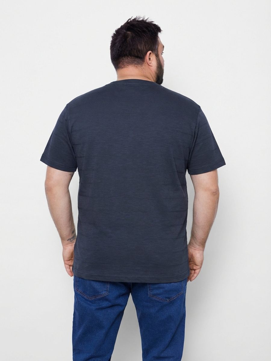 Lässiges Strick-T-Shirt mit V-Ausschnitt