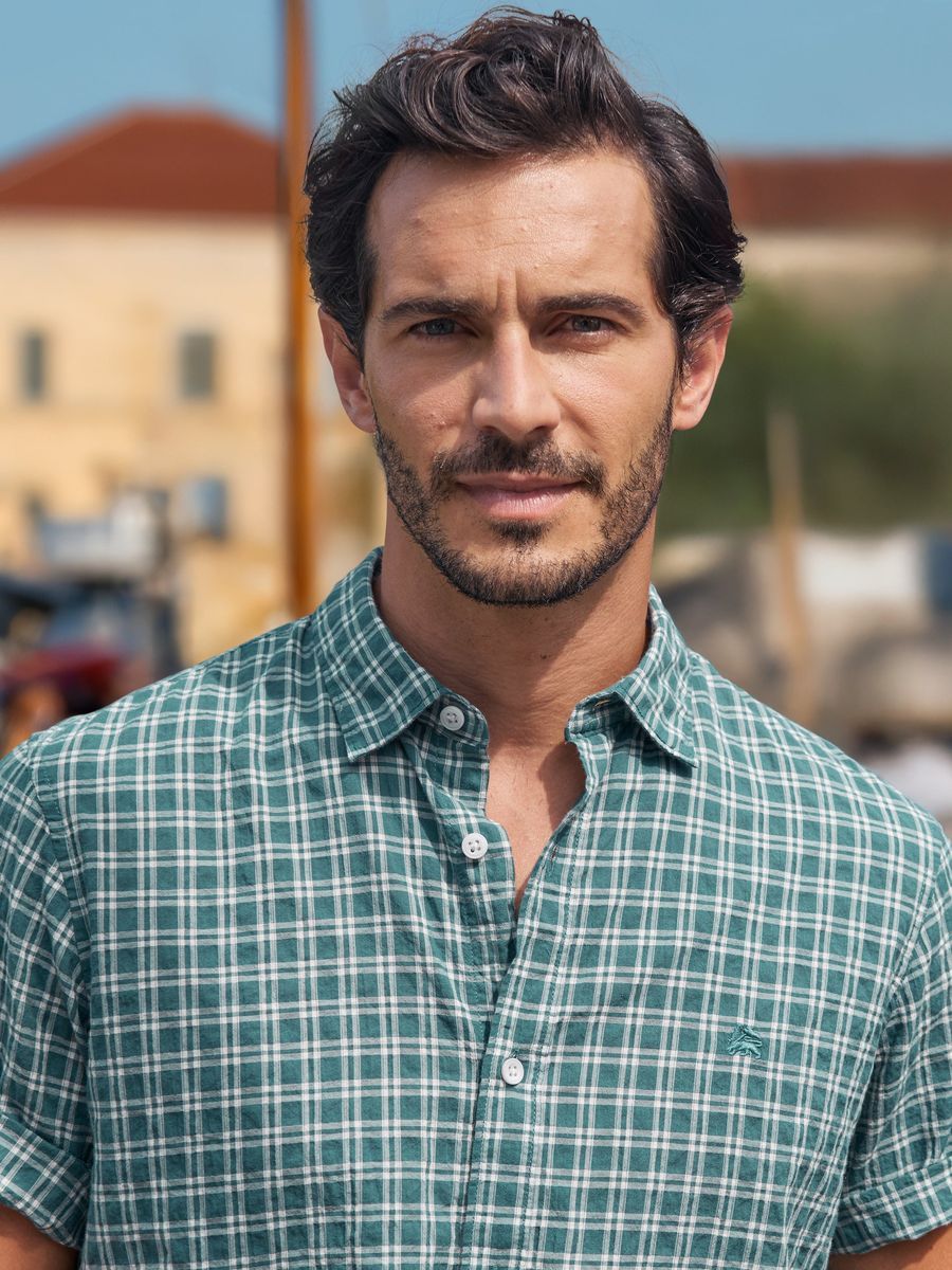 Kariertes Kurzarmhemd aus Seersucker