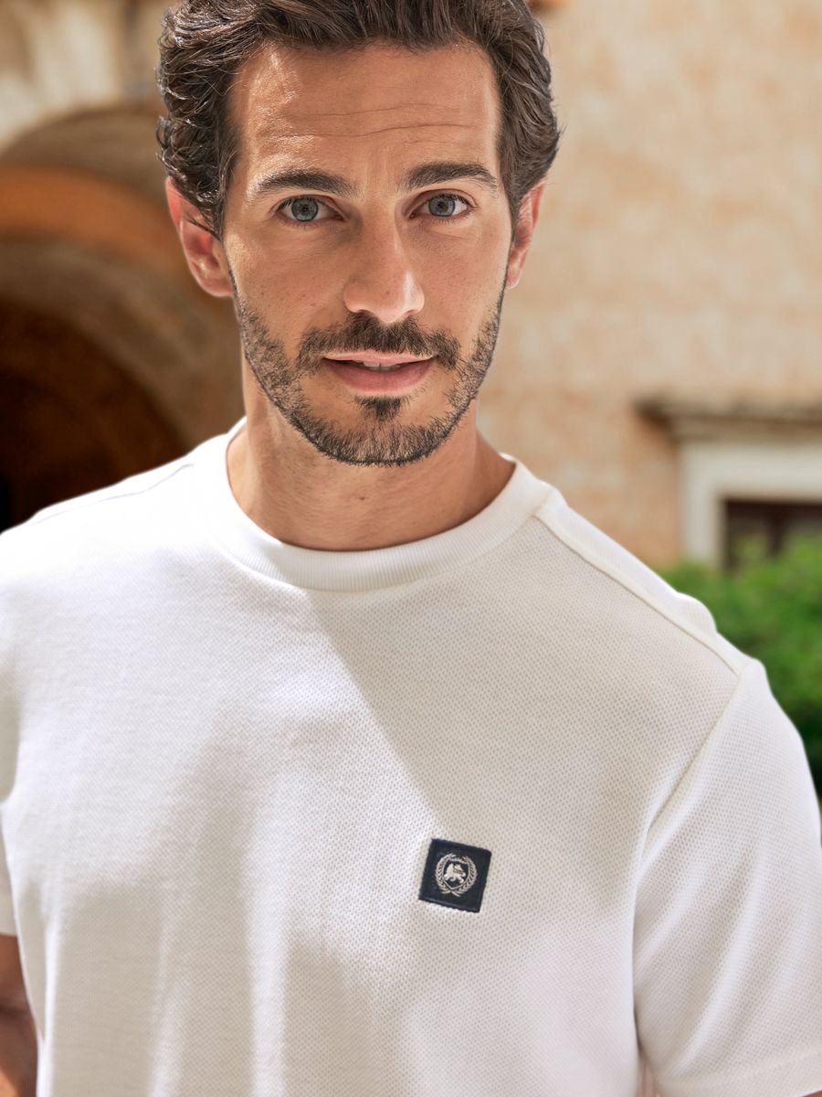 Strukturiertes Baumwoll-T-Shirt mit Rundhalsausschnitt