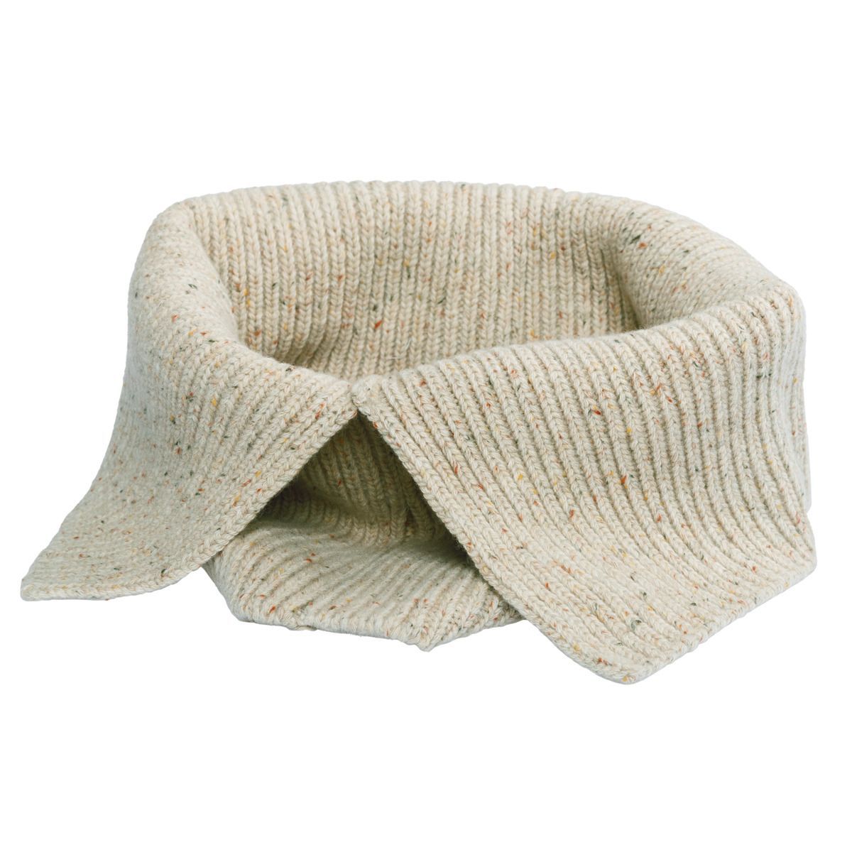 Gestrickter Woll-Nackenwärmer mit Textur