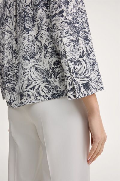 Abstract-Print Hemdbluse: Marine Ecru Lyocell Blumenhemd mit 3/4 Ärmeln