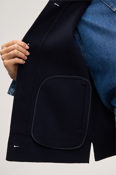 Marc Cain Doubleface Jacke aus Schurwolle in Marineblau Cropped