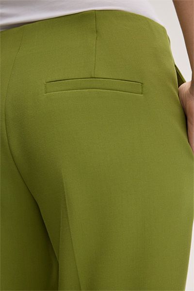 Comma Crêpe Anzughose in Grün Gerades Bein Stretch Viskose