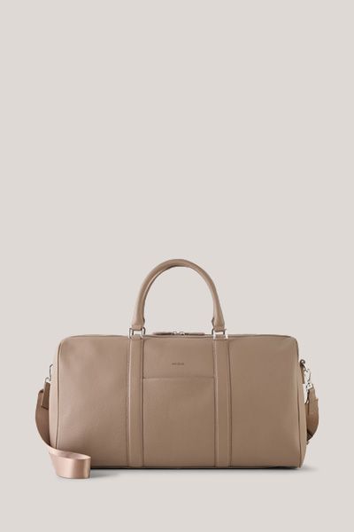 Weekender Reisetasche aus Nappaleder in Taupe mit Schultergurt