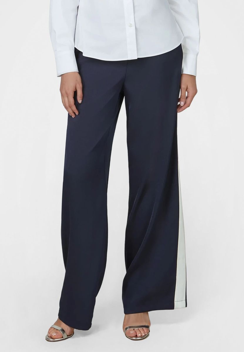 Hose mit Seitenstreifen