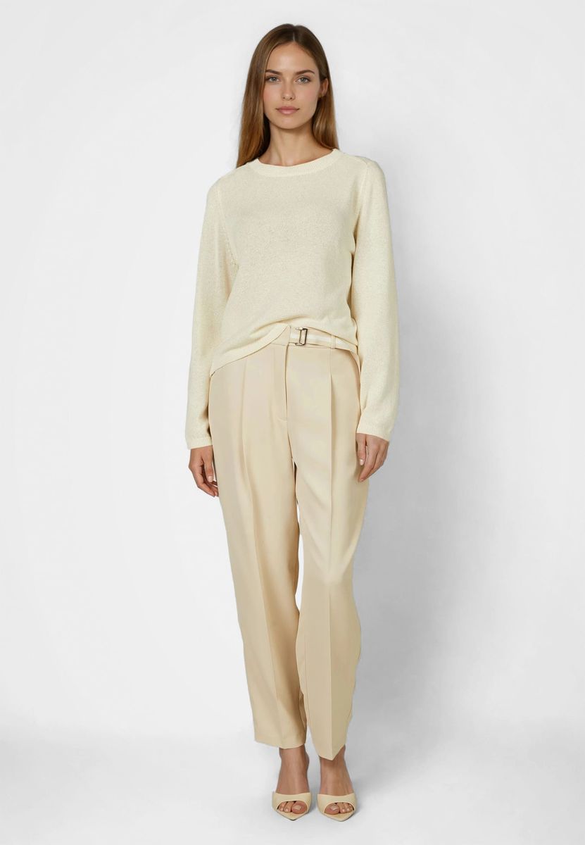 Bundfaltenhose aus fallendem Stoff