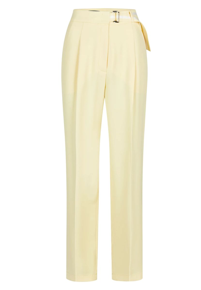 Bundfaltenhose aus fallendem Stoff