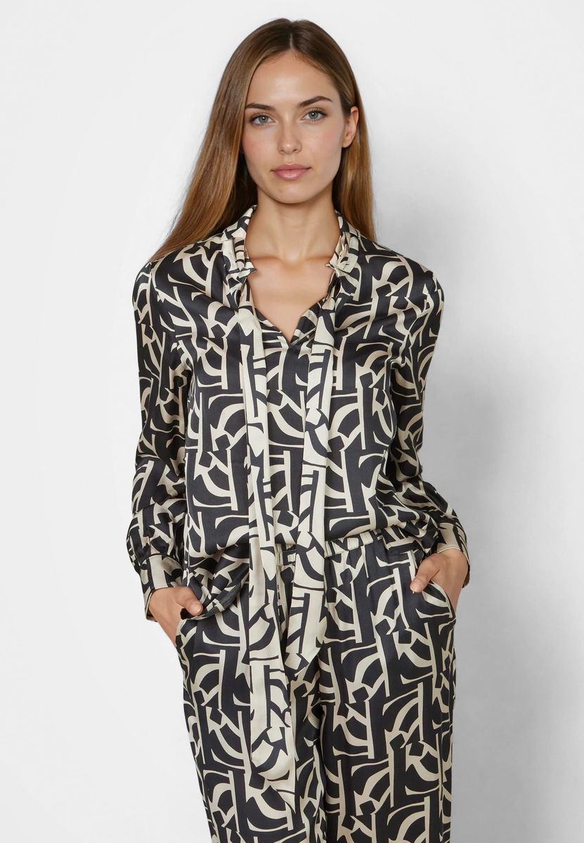 Schluppenbluse mit grafischem Print