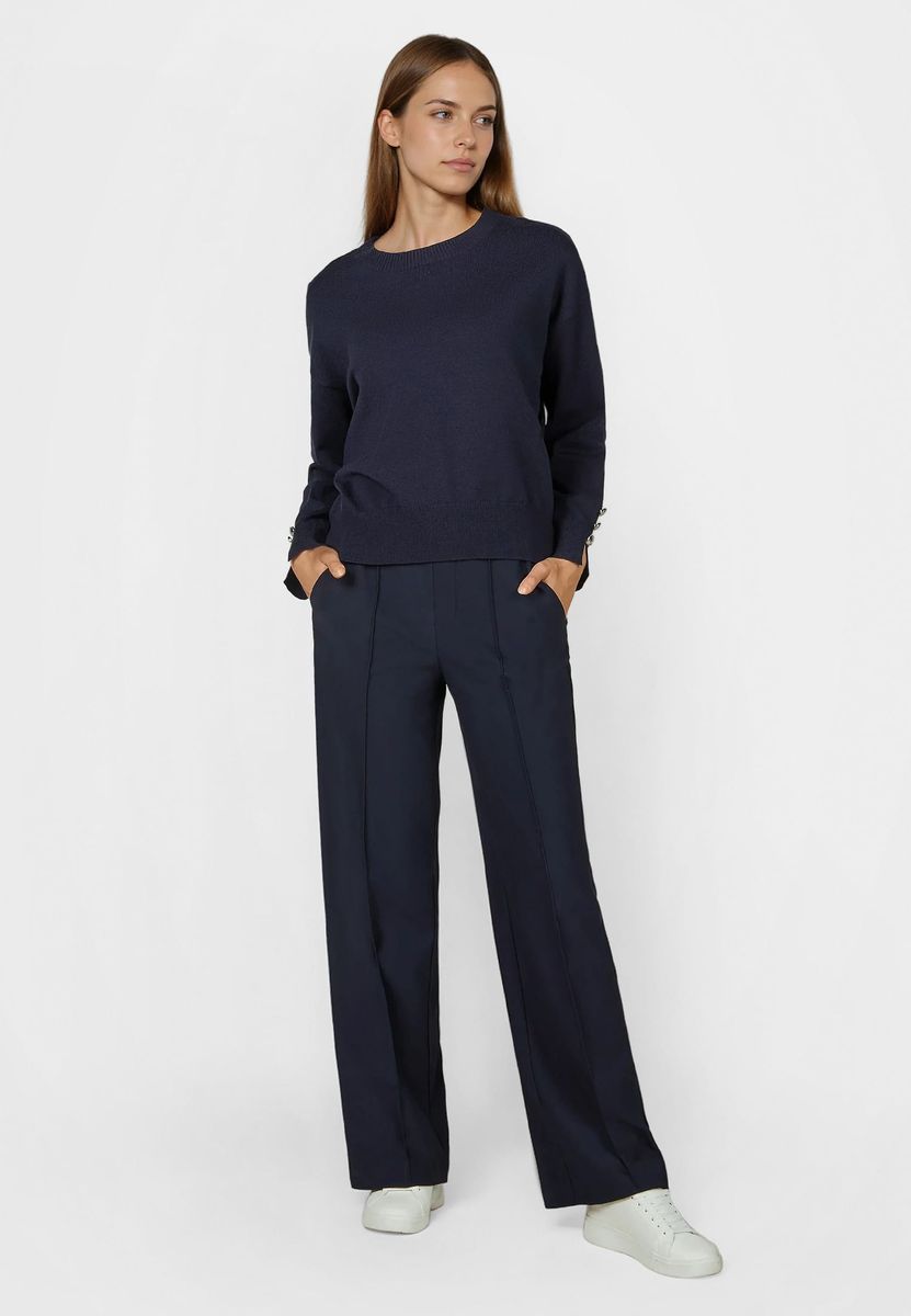 Pullover mit Schmuckknöpfen