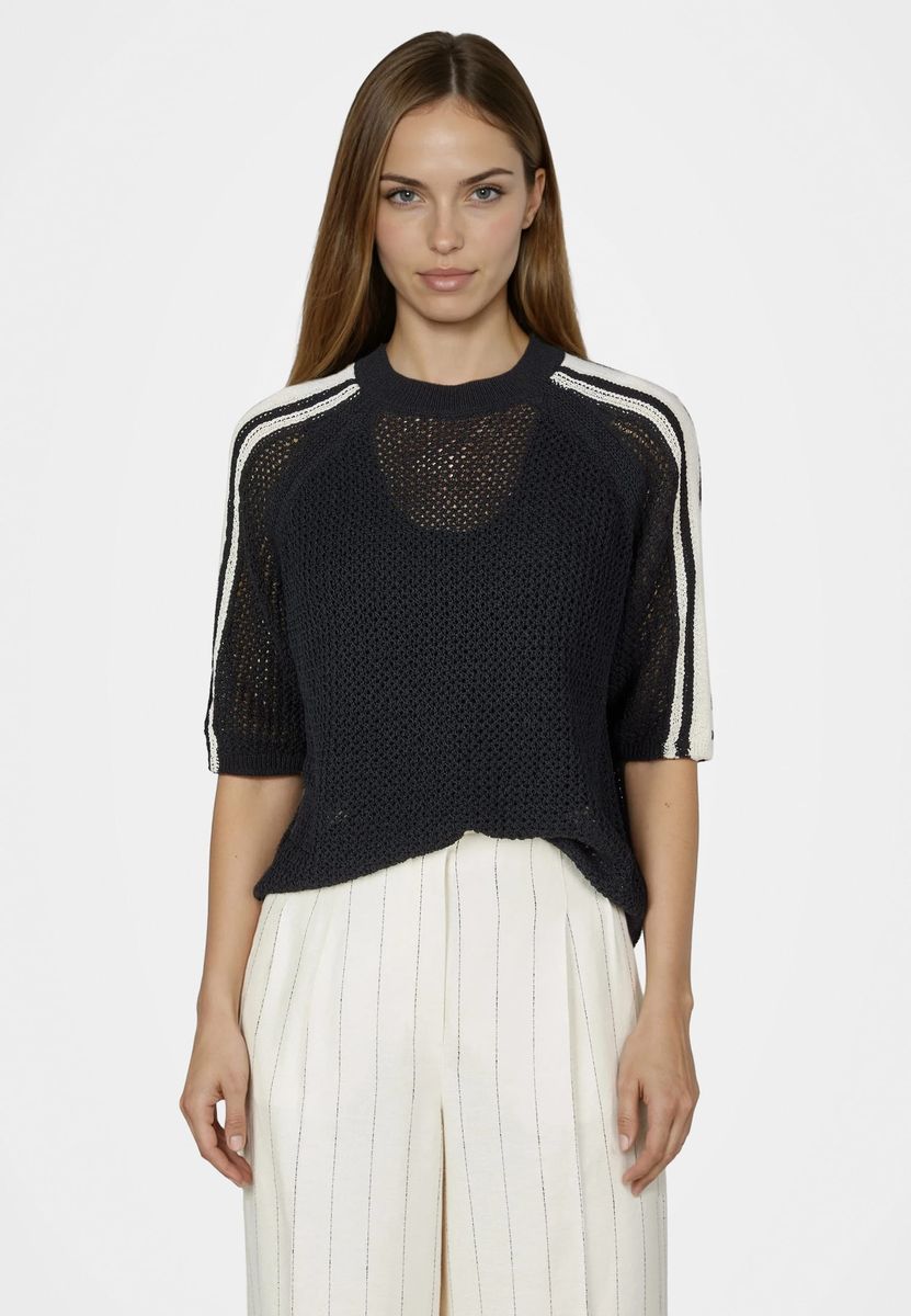 Pullover aus Netz-Struktur