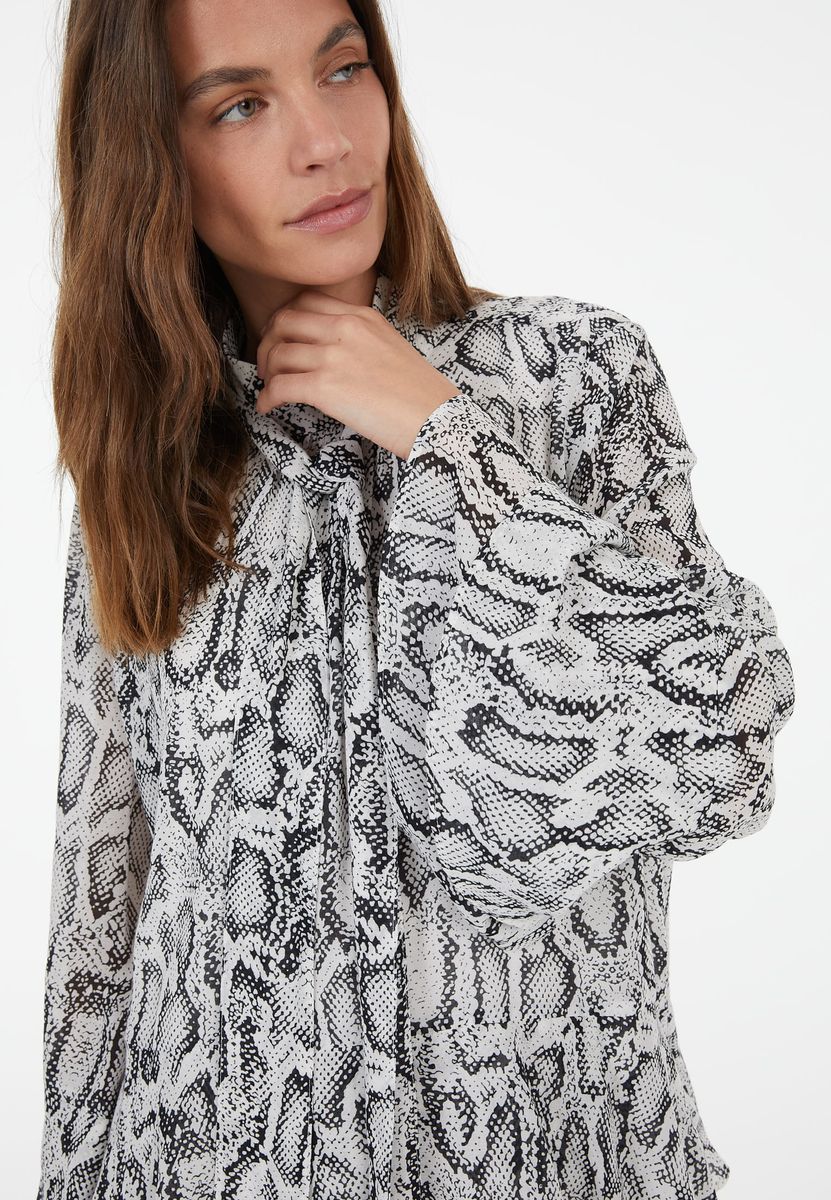 Kleid mit Snakeprint aus Viskose Chiffon