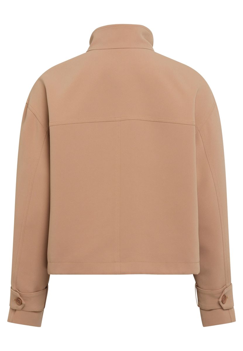 Jacke mit mit aufgesetzten Taschen