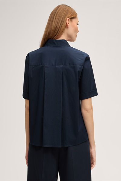 Navy kurzärmelige Hemdbluse aus Baumwollstretch mit Umschlagärmeln