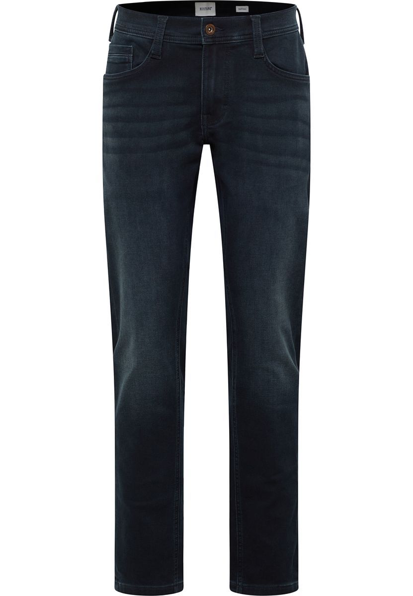 Schmal geschnittene Jeans mit dunkler Waschung