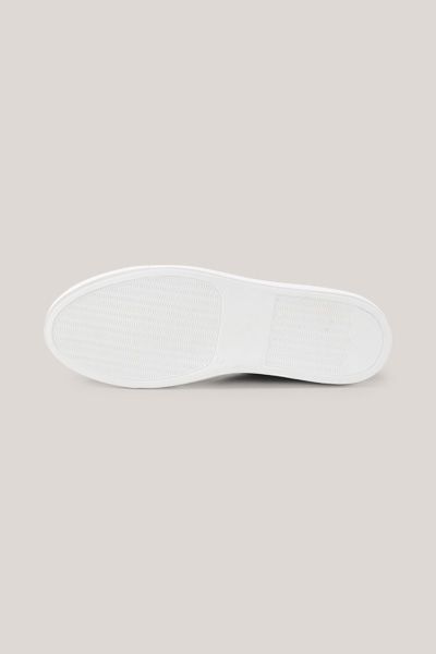 Ludwig Reiter Brauner Wildleder-Sneaker mit weißer Sohle