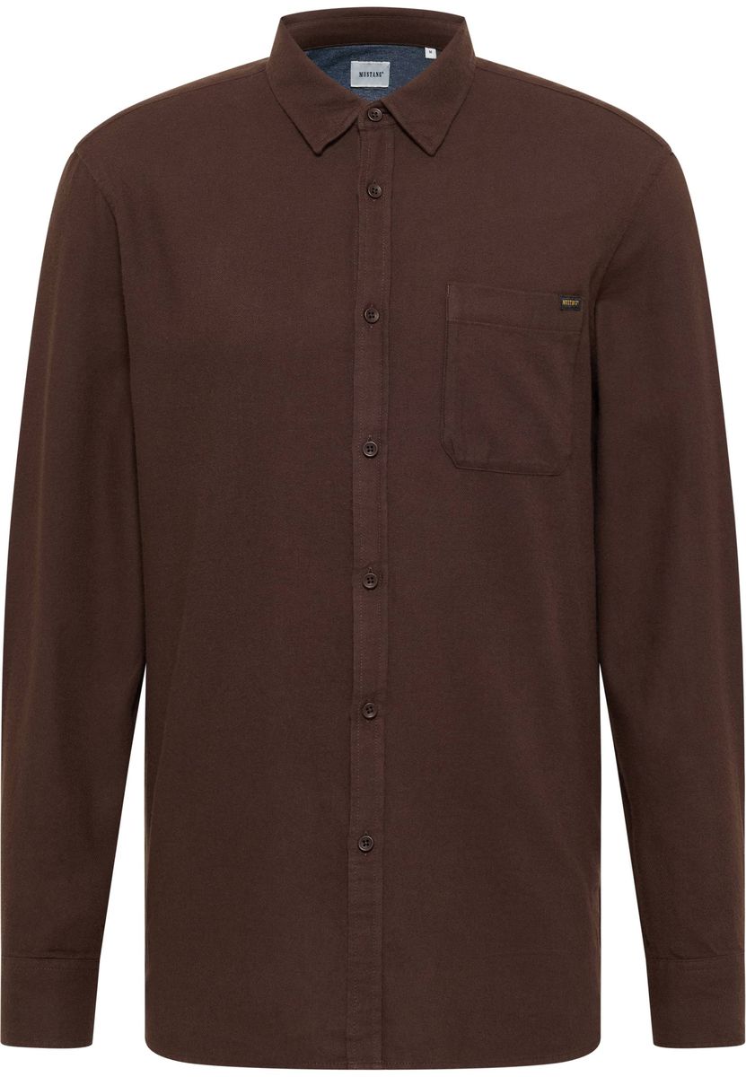 Klassisches braunes Langarmhemd