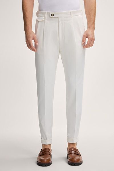 Weiße Baumwollmischung Stoffhose mit Bundfalten, Umschlag und Münztasche