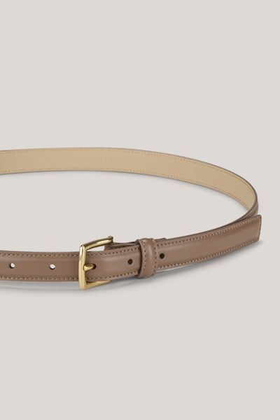 Nappaledergürtel in Braun mit goldfarbener Schnalle