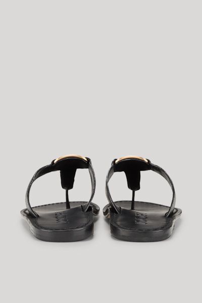 JOOP! Schwarze Zehentrenner-Sandalen aus Leder mit goldener Logoschnalle