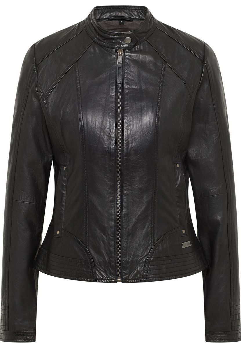 Figurbetonte Biker Lederjacke