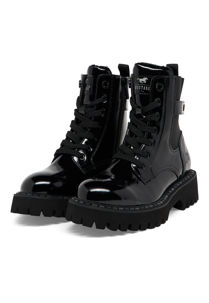 Schnürstiefelette mit Lack-Finish und Profilsohle