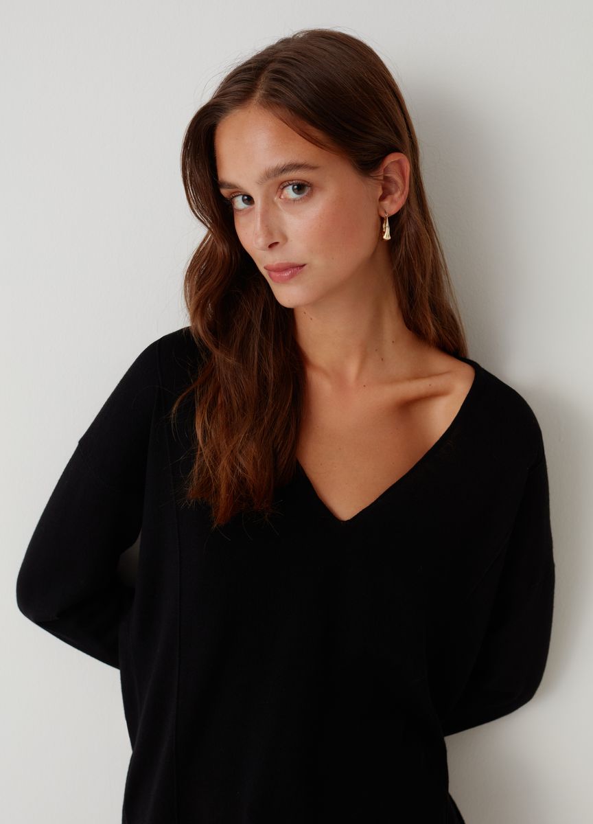 Locker geschnittenes Lounge-Top mit V-Ausschnitt