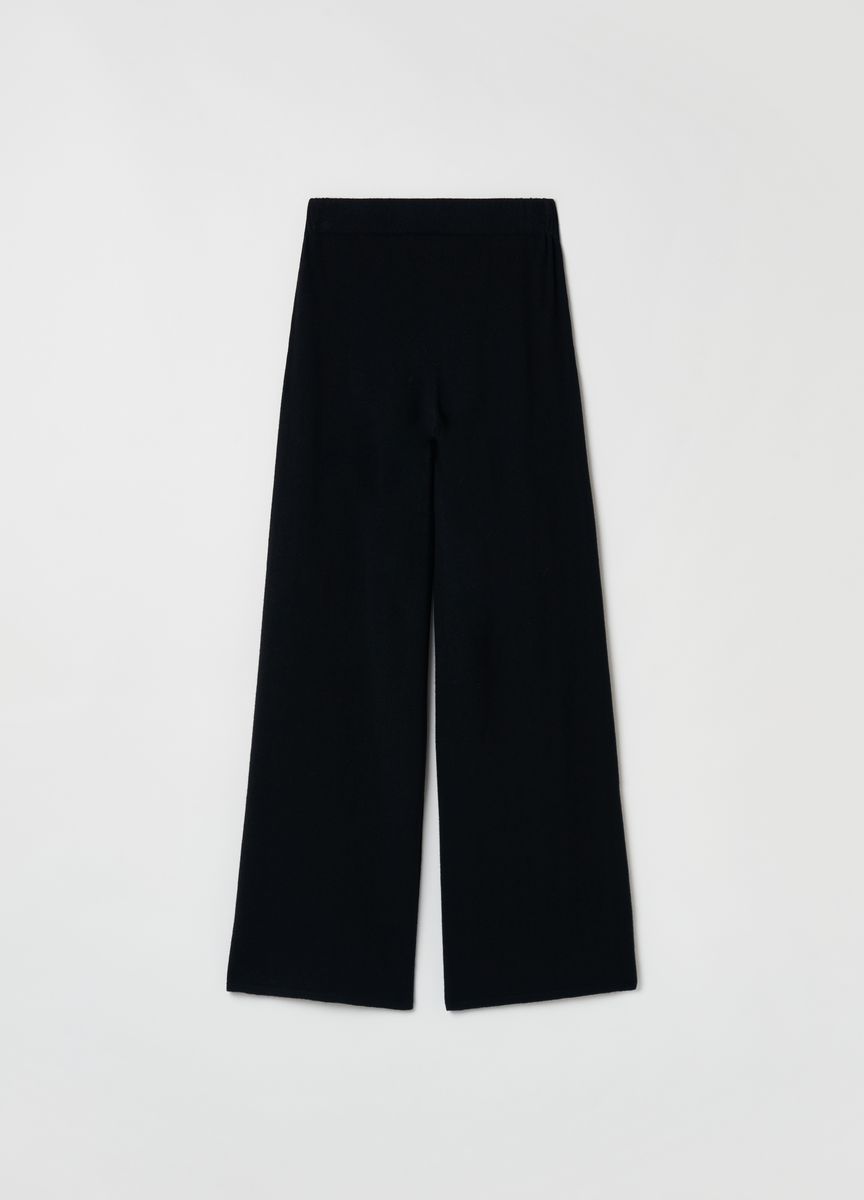 Weitgeschnittene Hose mit weitem Bein