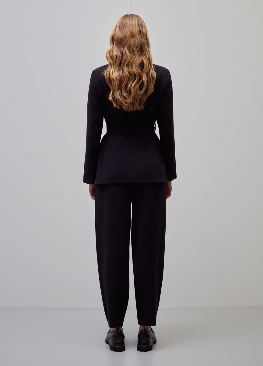 Hosenanzug mit Gürtel und entspannter Passform