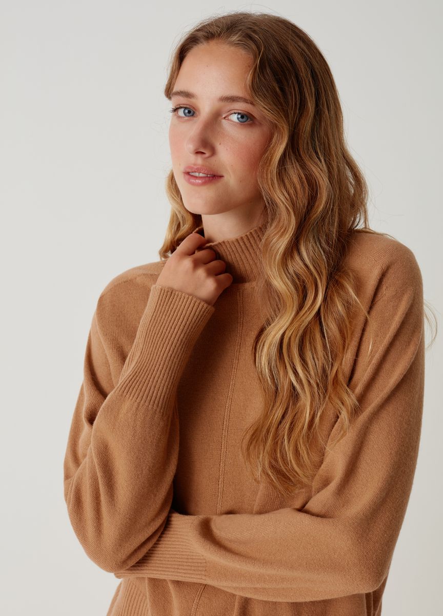 Klassische Strickjacke mit Taschen