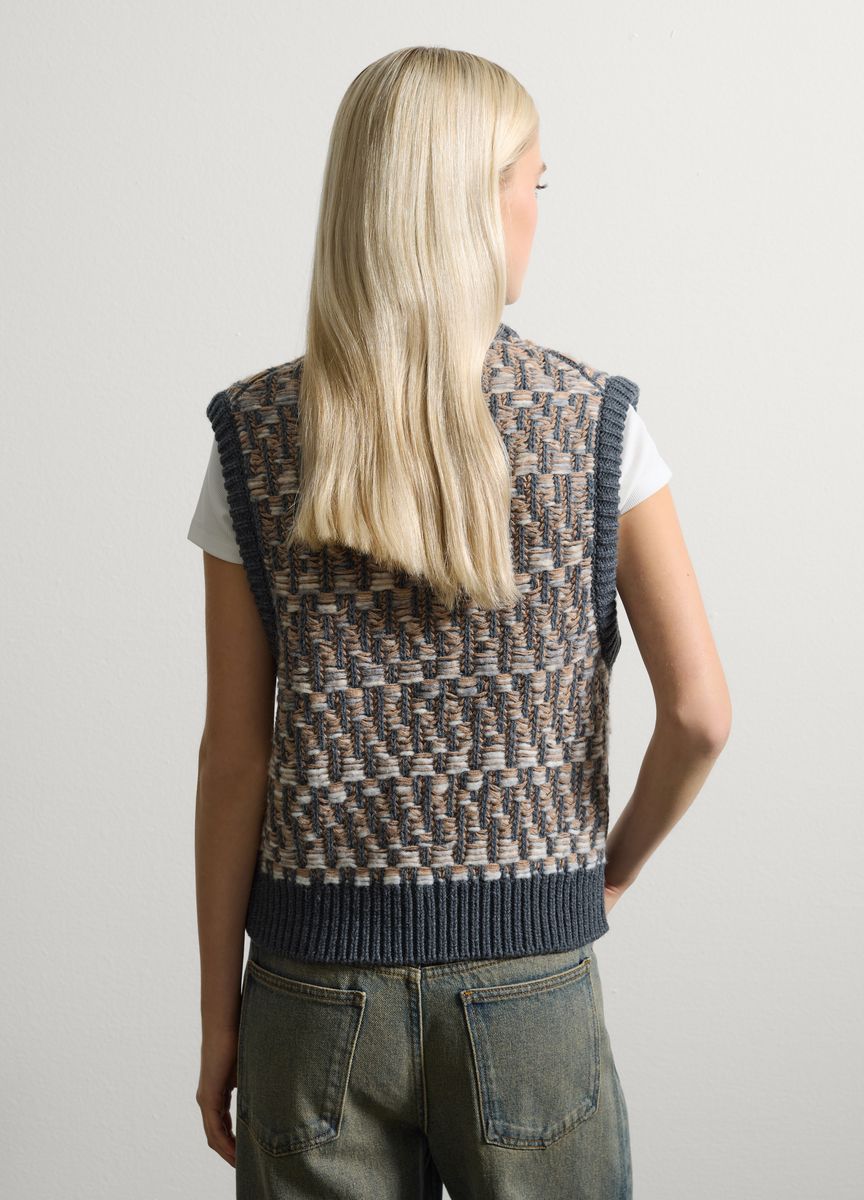 Klassische Strickjacke mit Taschen