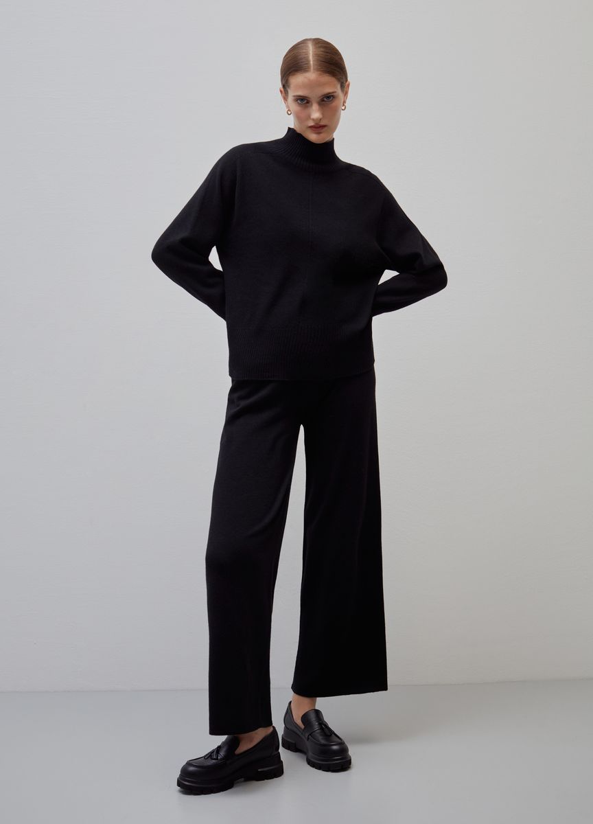 Klassische Strickjacke mit Taschen