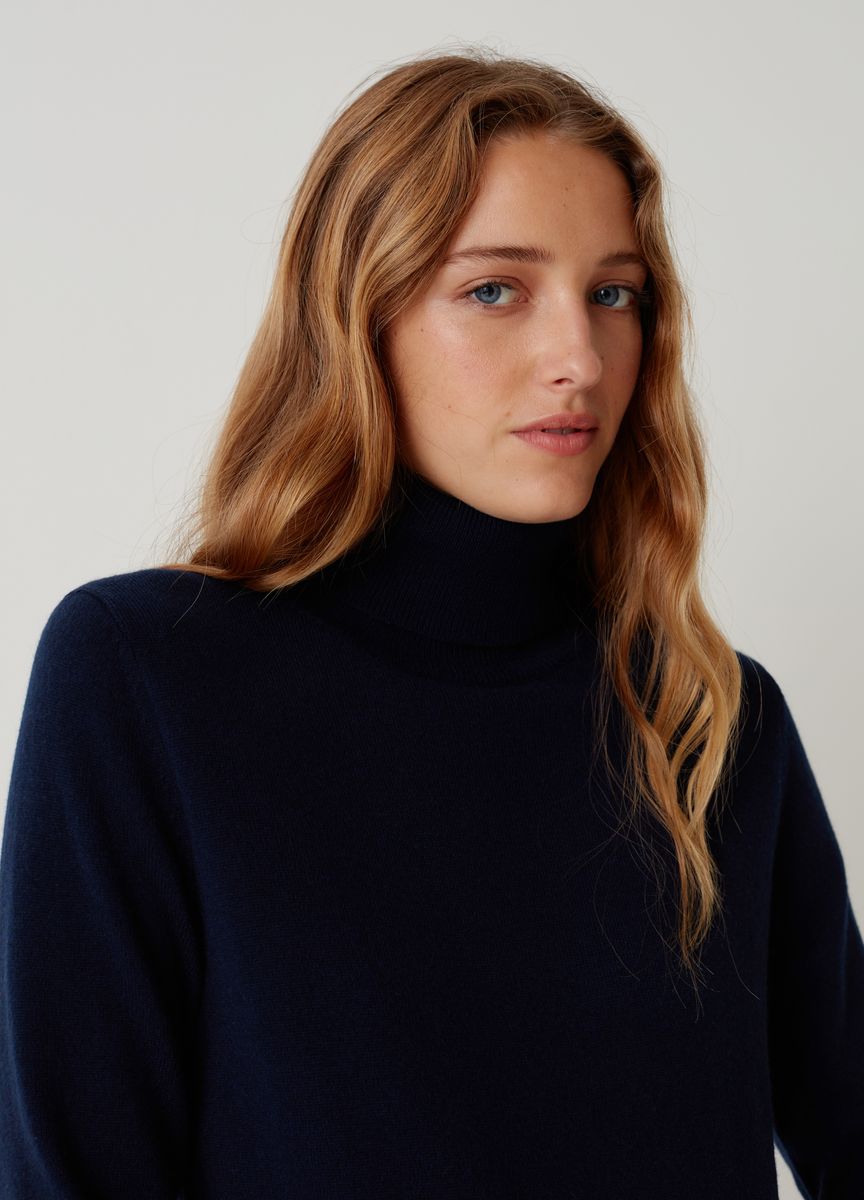Klassischer schwarzer Rollkragen Strickpullover