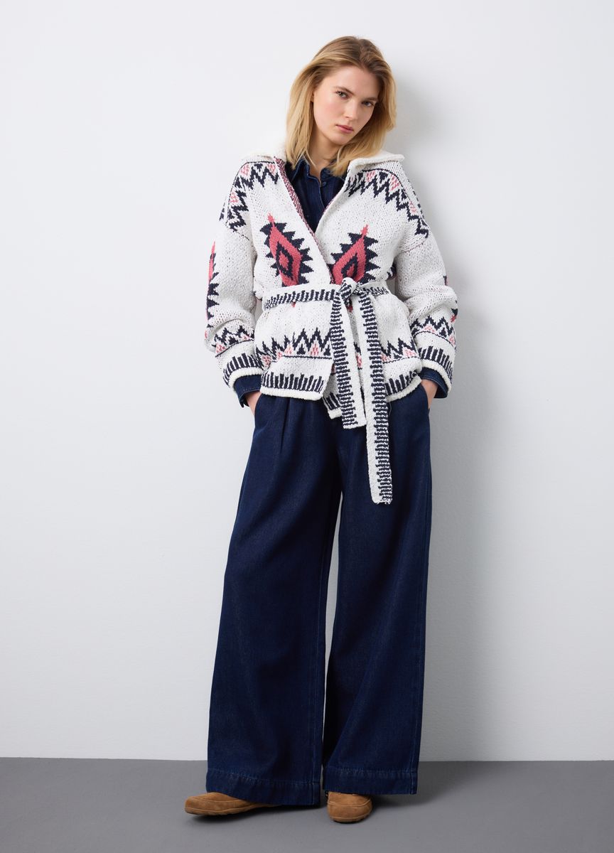 Klassischer Kaschmirpullover mit Rundhalsausschnitt