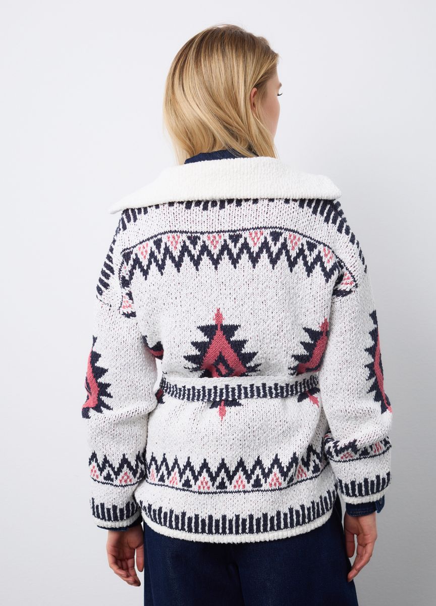 Klassischer Kaschmirpullover mit Rundhalsausschnitt