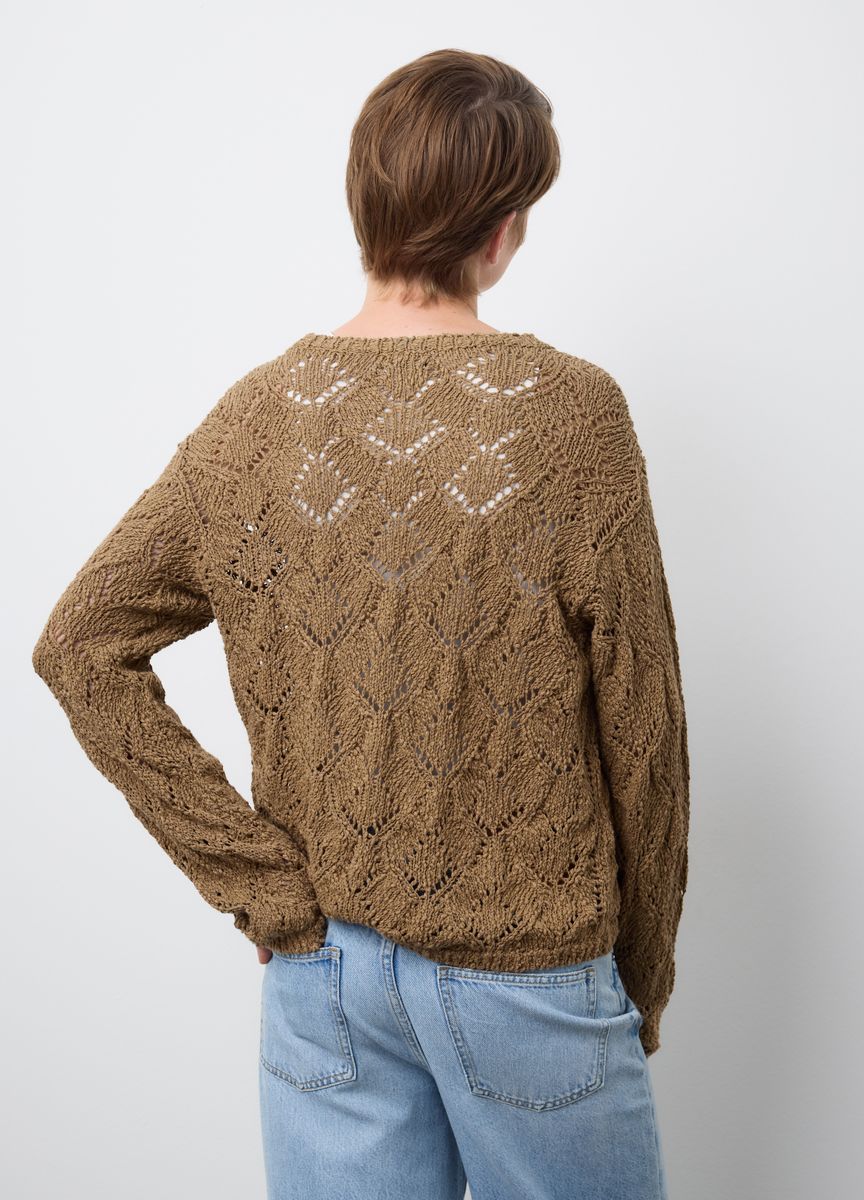 Klassischer einfarbiger Strickschal