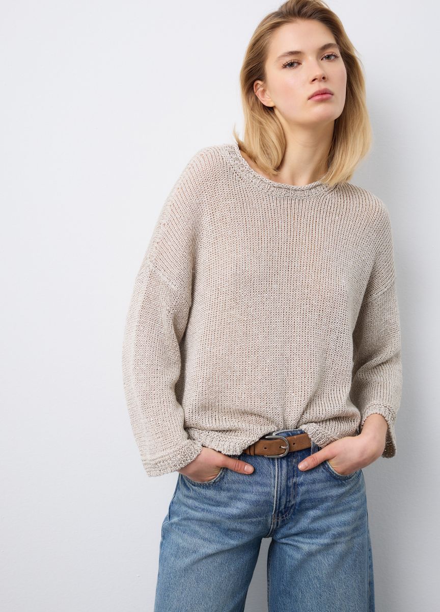 Klassischer einfarbiger Strickschal