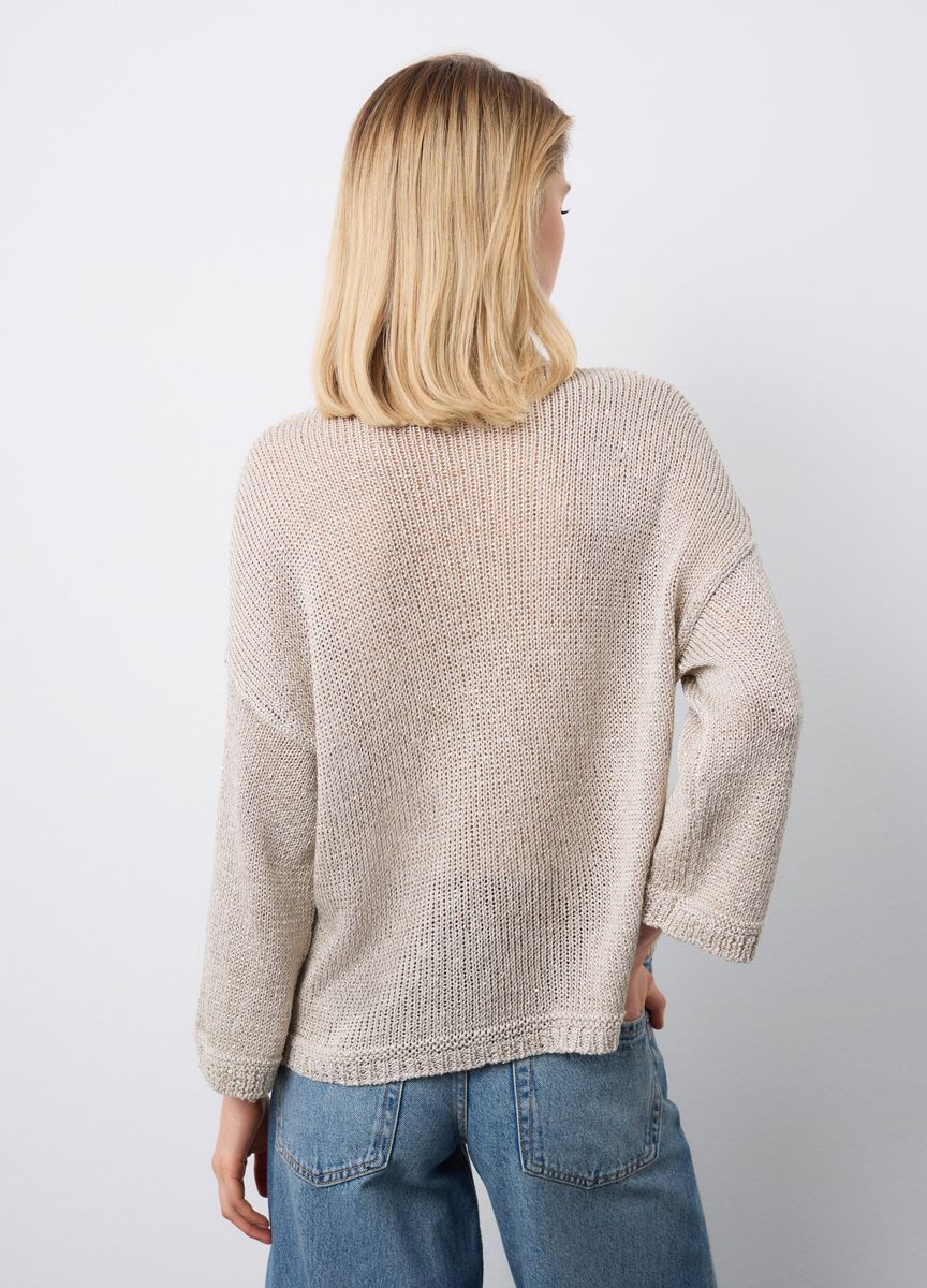Klassischer einfarbiger Strickschal