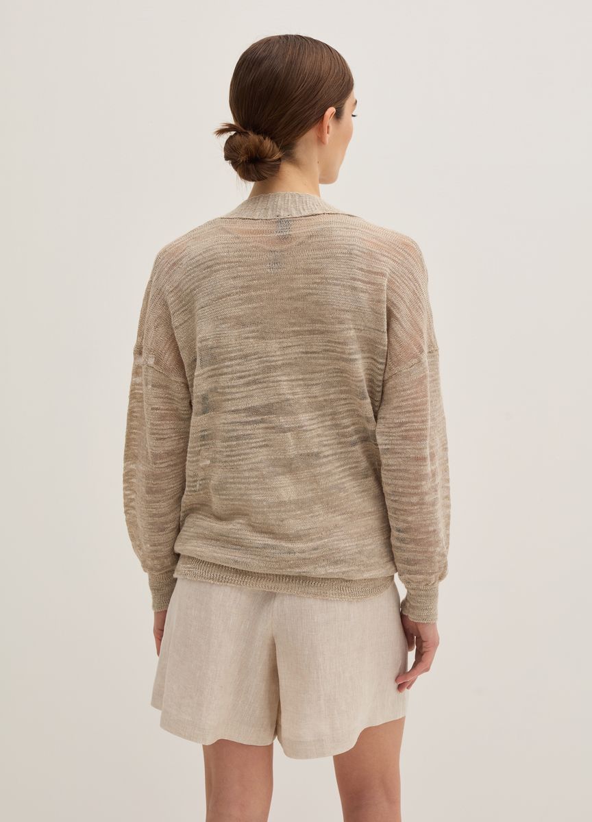 Klassischer einfarbiger Strickschal