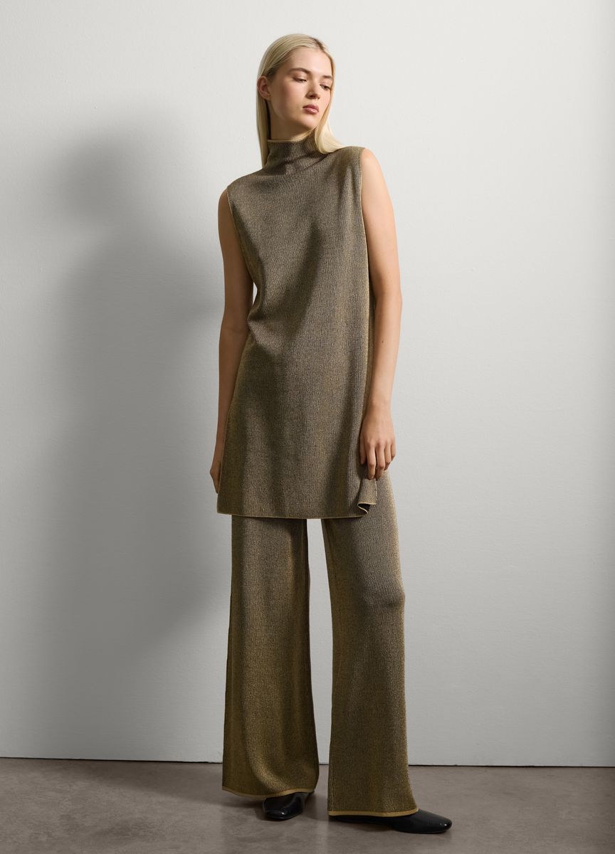 Eleganter elfenbeinfarbener Woll-Rollkragenpullover