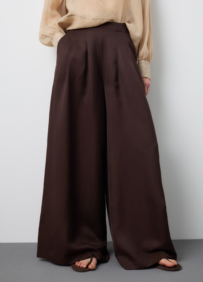 Eleganter elfenbeinfarbener Woll-Rollkragenpullover