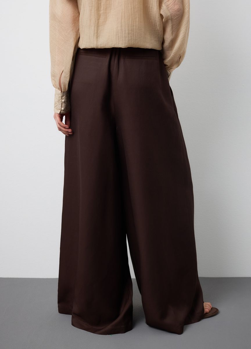 Eleganter elfenbeinfarbener Woll-Rollkragenpullover