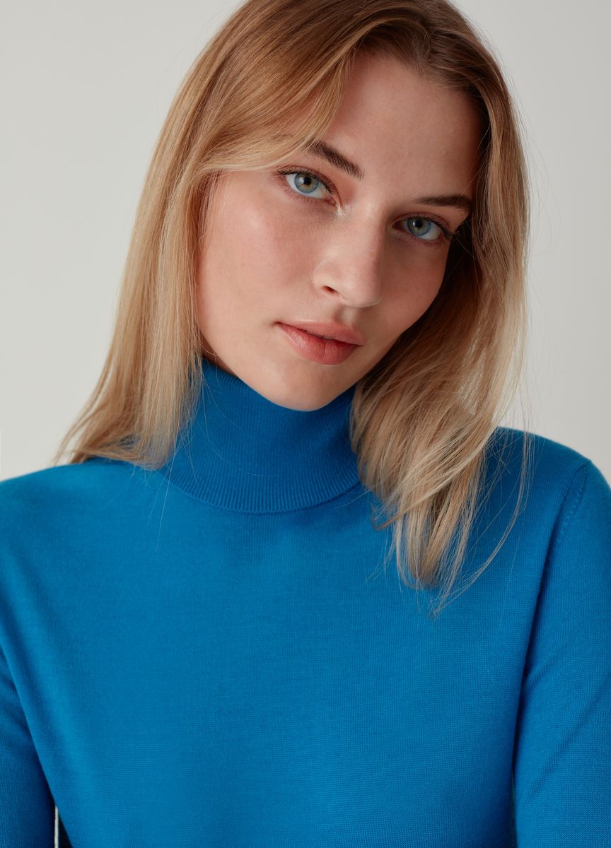 Eleganter elfenbeinfarbener Woll-Rollkragenpullover