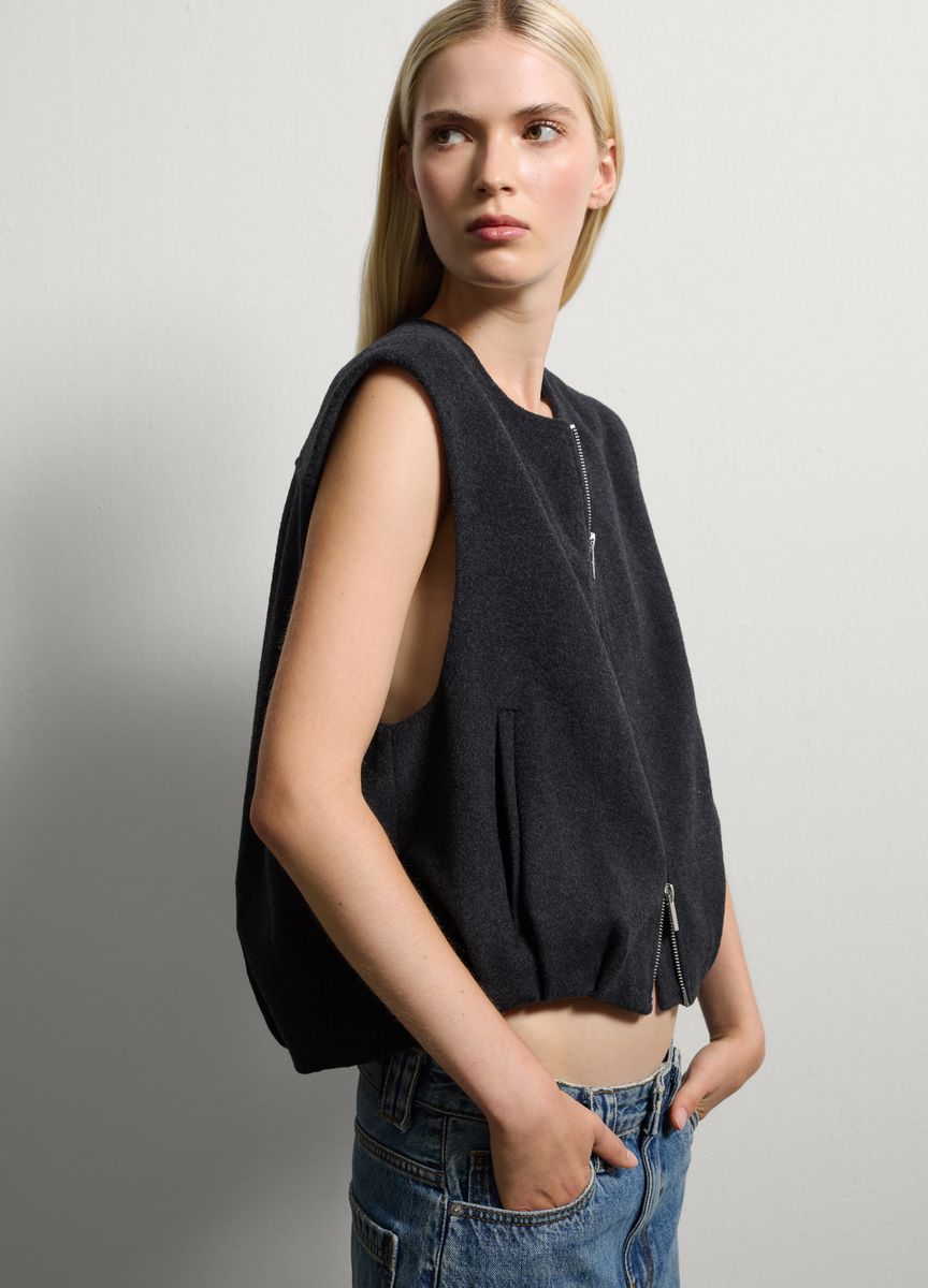 Elegante Bluse mit Knopfleiste und Ballonärmeln