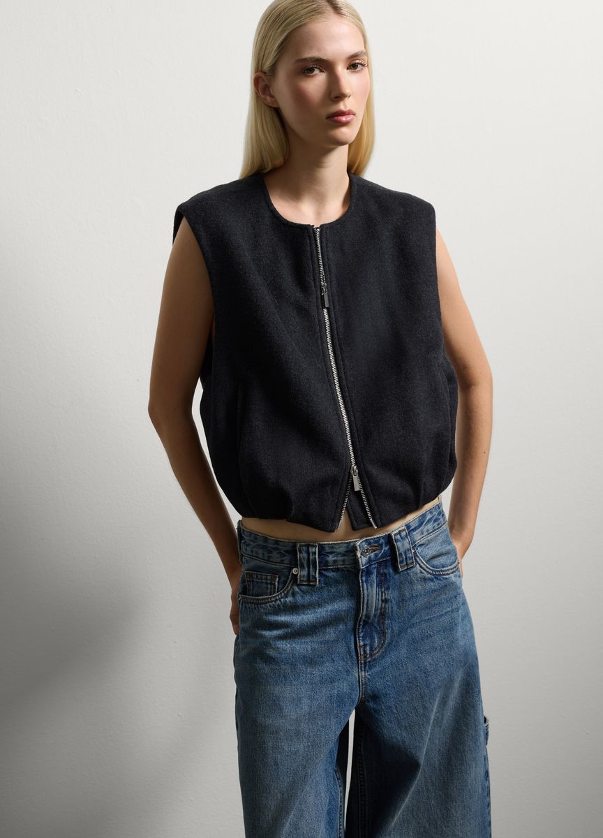 Elegante Bluse mit Knopfleiste und Ballonärmeln